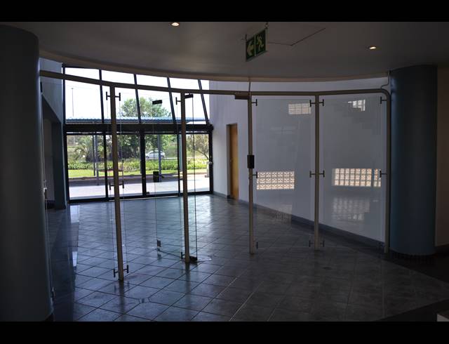 9,202M² FACTORY TO LET IN JET PARK